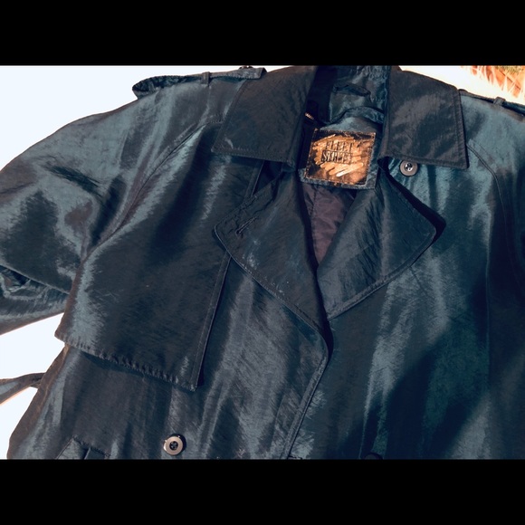 Fleet Street Trench Coat - Picture 3 of 6